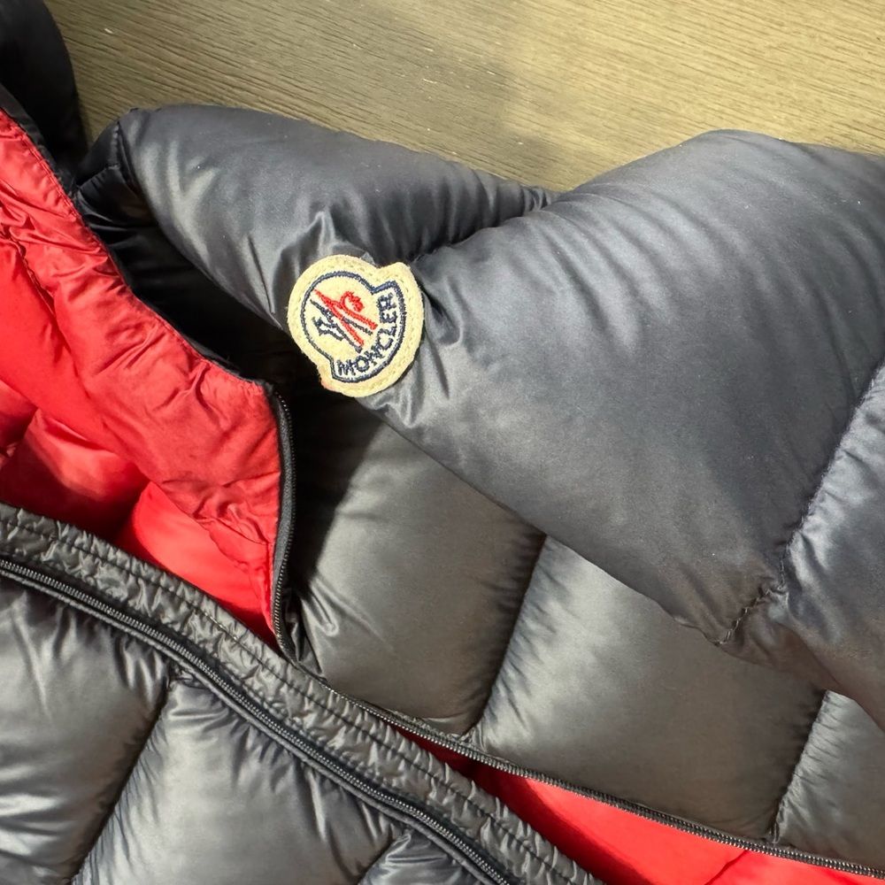 Moncler Kids Puffer Jacket in Black and Red